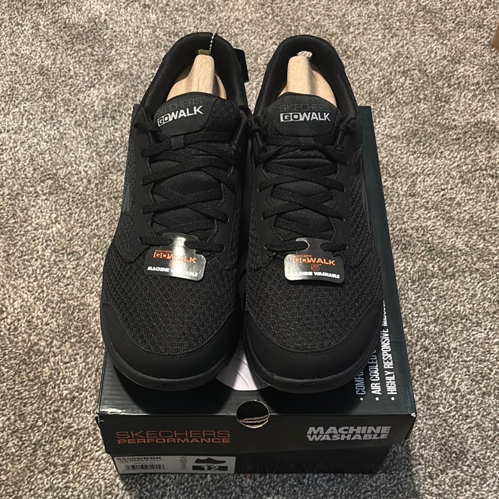Men’s sketchers Go Walk